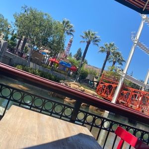 Meet your Posher, Zoe